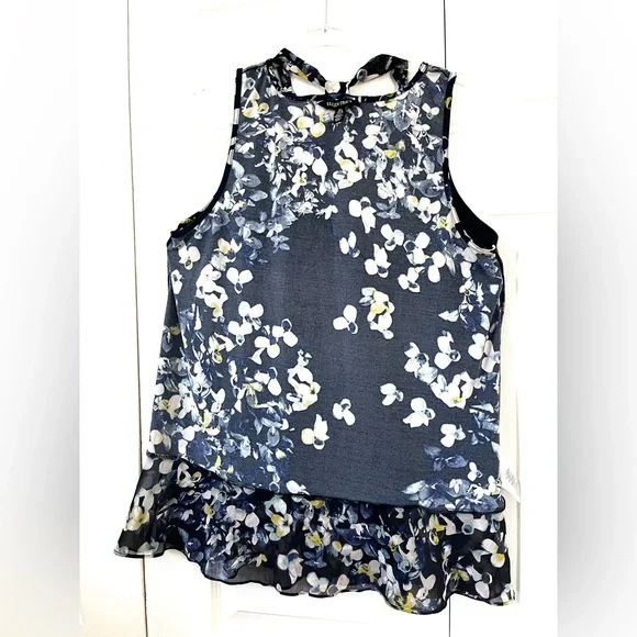 Ellen Tracy Blue Trellis Blossom Ink Tie Neck Top Sleeveless sz Large - Picture 13 of 15